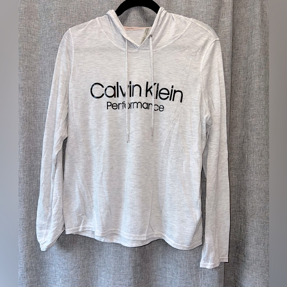Women's Calvin Klein Lightweight top Xlarge